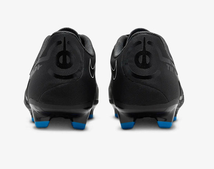Czarno-niebieskie buty piłkarskie korki Nike Tiempo Legend 9 Club DA1176 001