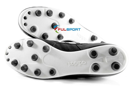 Czarno-białe buty piłkarskie Adidas Copa Mundial 015110