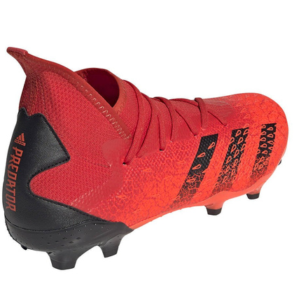 Czerwono-czarne buty piłkarskie korki Adidas Predator Freak.3 FG FY6279