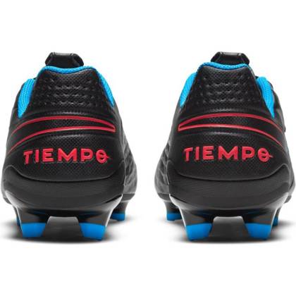 Czarne buty piłkarskie korki Nike Tiempo Legend 8 Academy AT5292-090