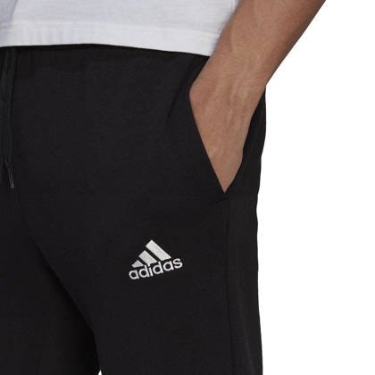 Czarne spodnie dresowe Adidas Essentials Tap Cuff Pants GK9268