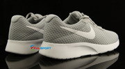 Buty Nike Tanjun 812654-010